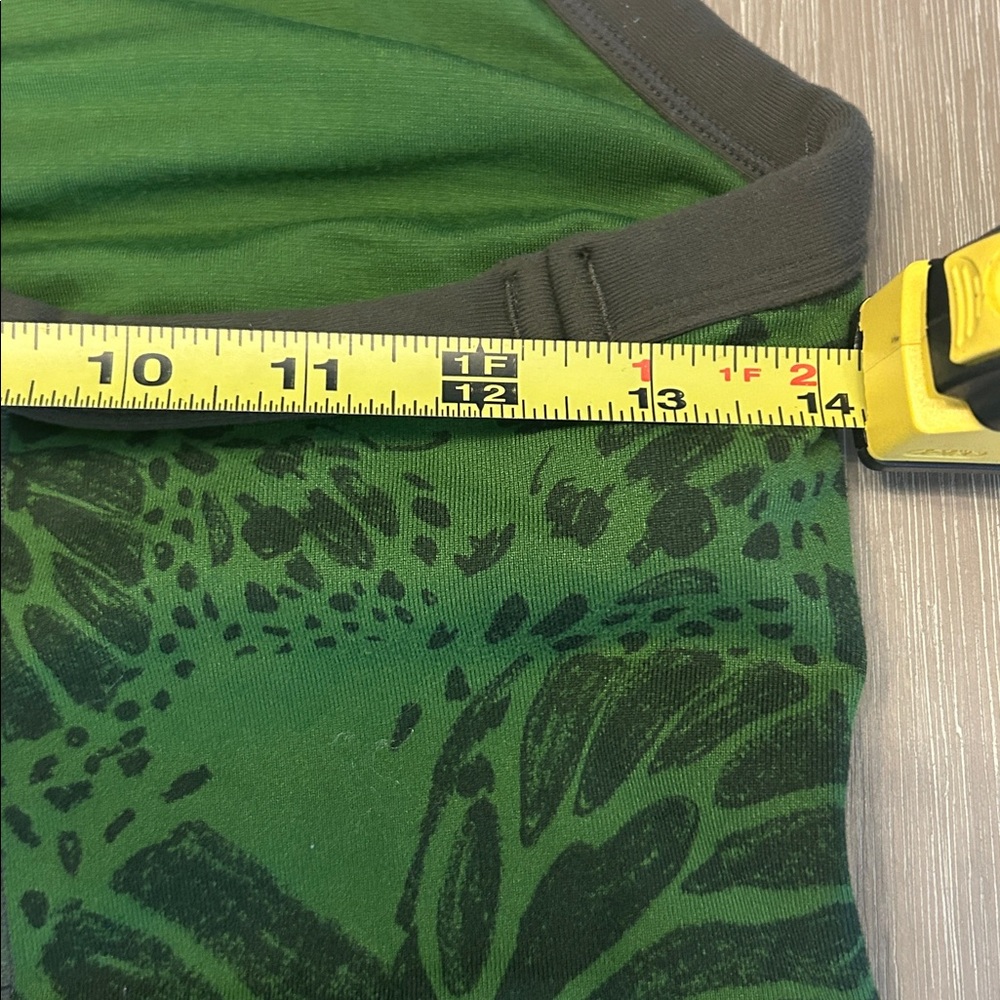 Lululemon‎ Green Patterned workout Top - image 4